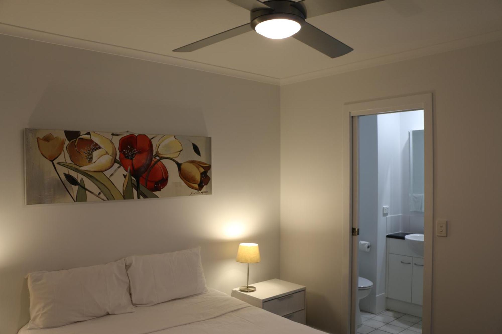 Frisco Apartments Brisbane Szoba fotó